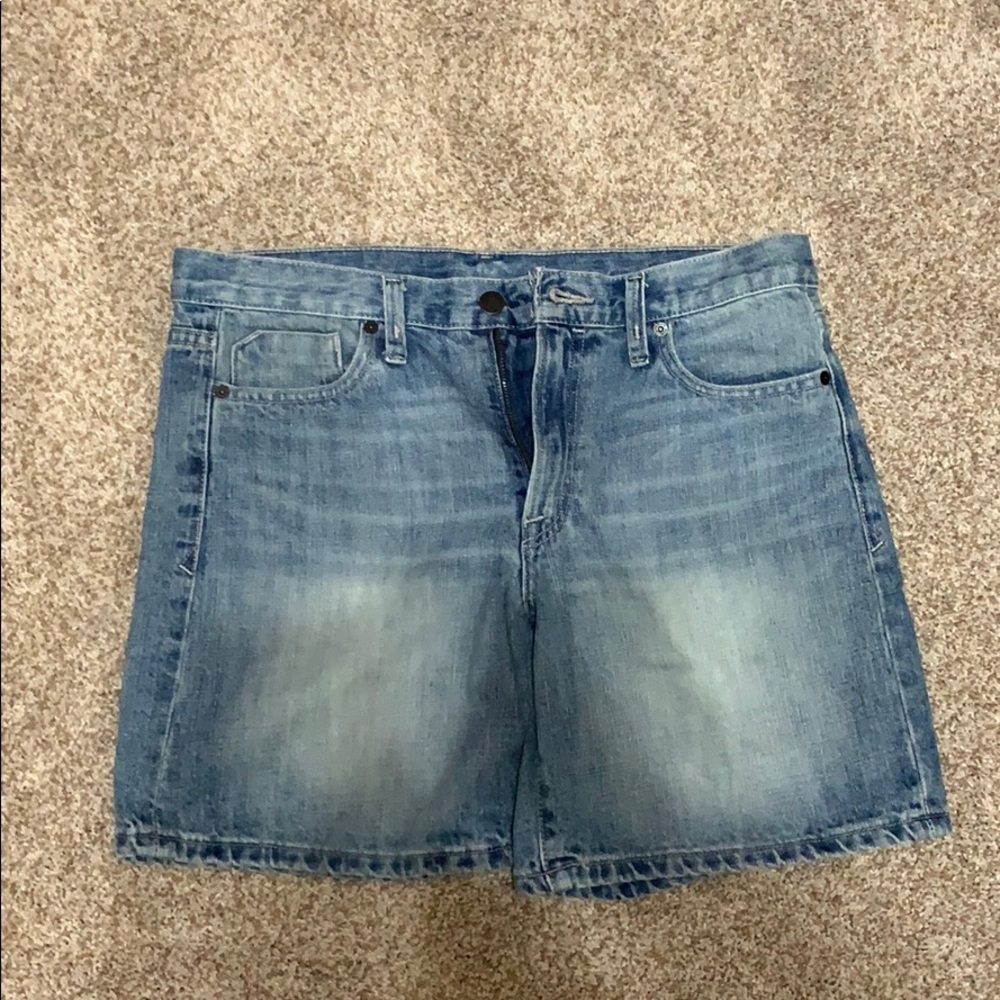 Size 8 Women’s Calvin Klein Jean shorts